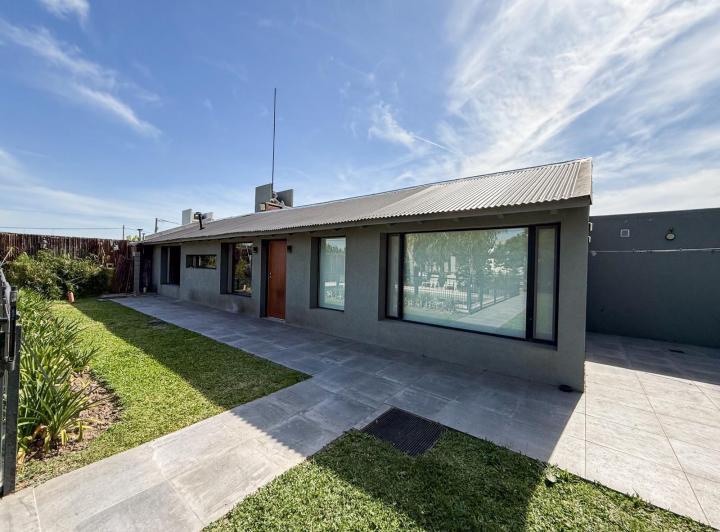 Casa · 116m² · 4 Ambientes · 2 Cocheras