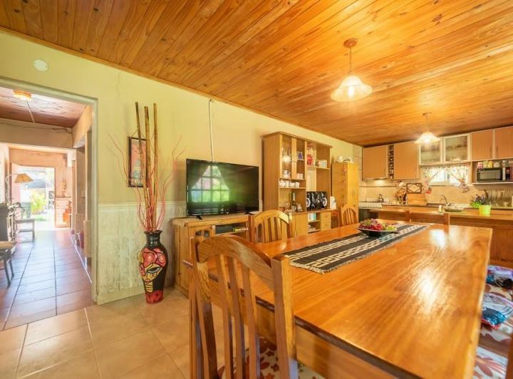 Casa · 120m² · 5 Ambientes · 3 Cocheras