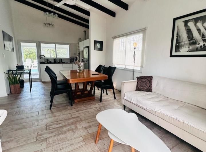 Casa · 115m² · 5 Ambientes · 1 Cochera