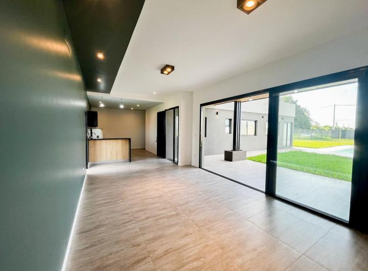 Casa · 102m² · 4 Ambientes · 1 Cochera