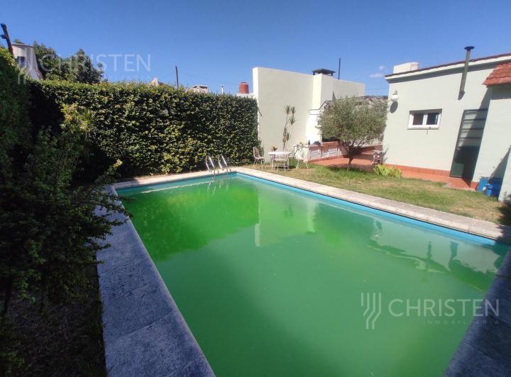 Casa · 140m² · 7 Ambientes · 1 Cochera