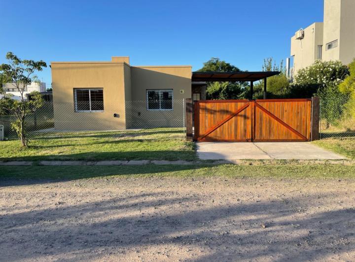 Casa · 90m² · 3 Ambientes · 1 Cochera