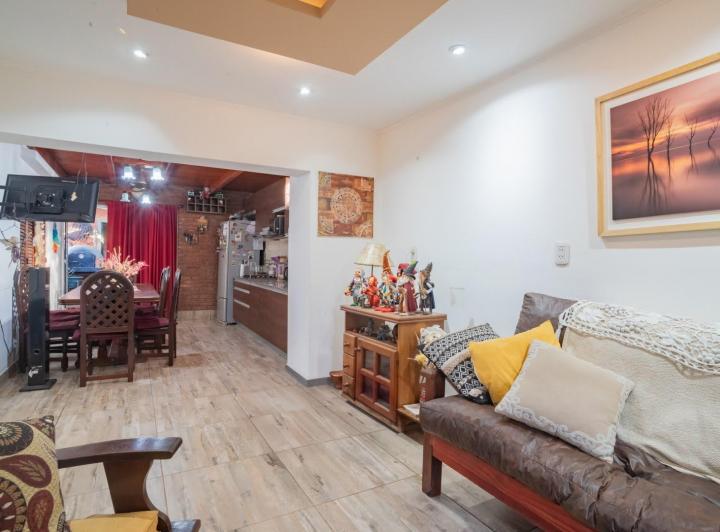 Casa · 190m² · 7 Ambientes · 1 Cochera