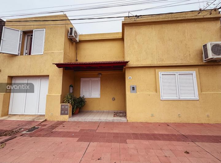 Casa · 143m² · 5 Ambientes · 1 Cochera
