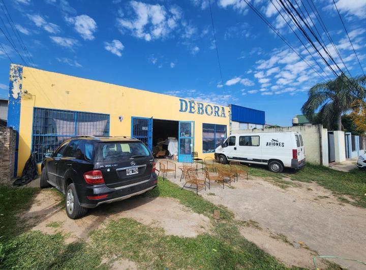 Casa · 420m² · 5 Ambientes · 2 Cocheras