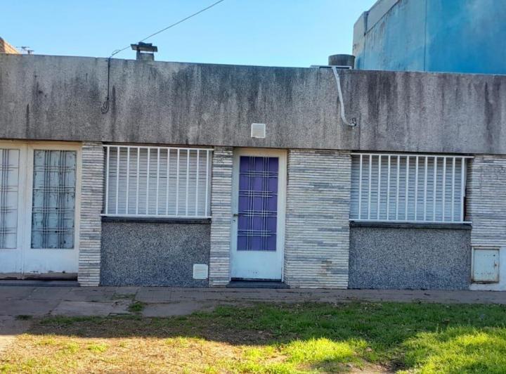 Casa · 100m² · 4 Ambientes · 1 Cochera