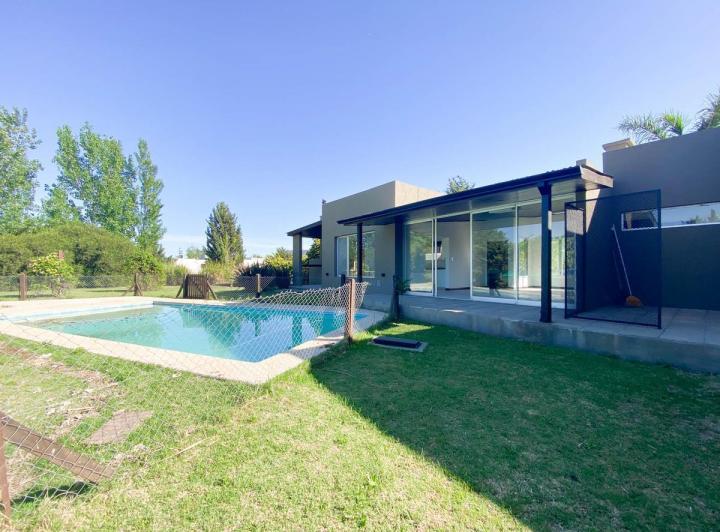 Casa · 144m² · 4 Ambientes