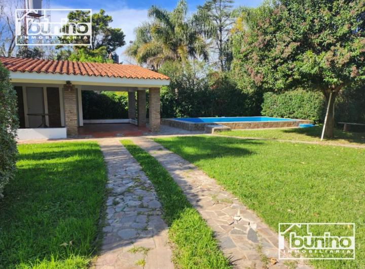 Casa · 90m² · 4 Ambientes · 1 Cochera