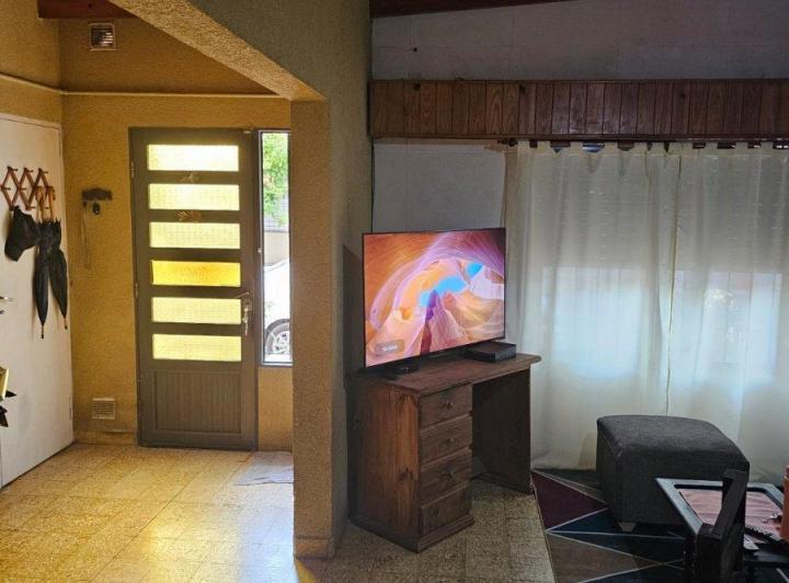 Casa · 218m² · 5 Ambientes · 1 Cochera