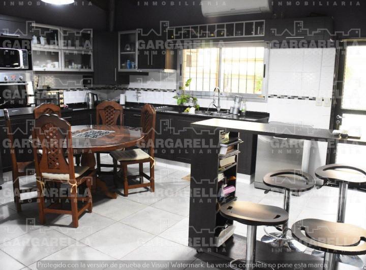 Casa · 90m² · 5 Ambientes
