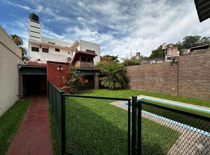 Casa · 188m² · 5 Ambientes · 1 Cochera