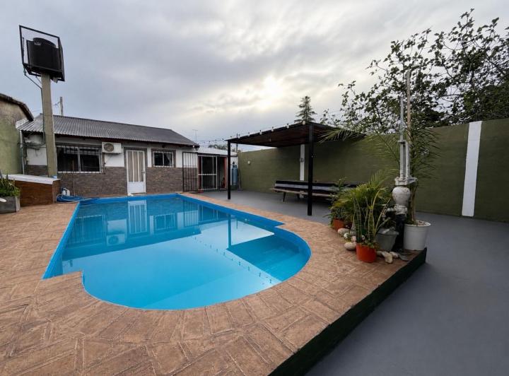 Casa · 100m² · 3 Ambientes · 3 Cocheras