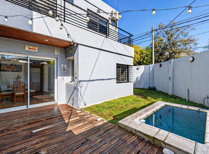 Casa · 143m² · 5 Ambientes · 2 Cocheras