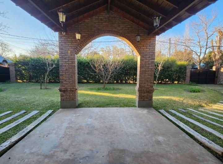 Casa · 160m² · 5 Ambientes · 2 Cocheras