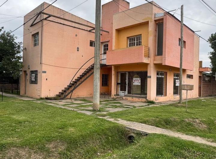 Casa · 130m² · 8 Ambientes