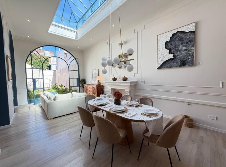 Casa · 205m² · 6 Ambientes · 1 Cochera