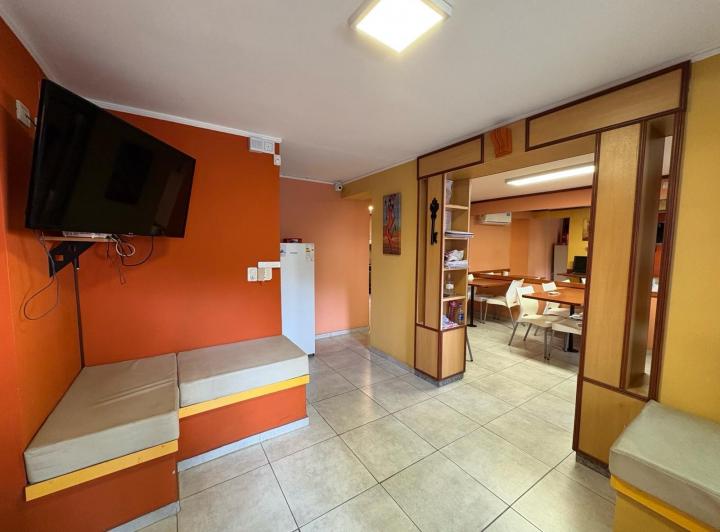 Casa · 84m² · 6 Ambientes