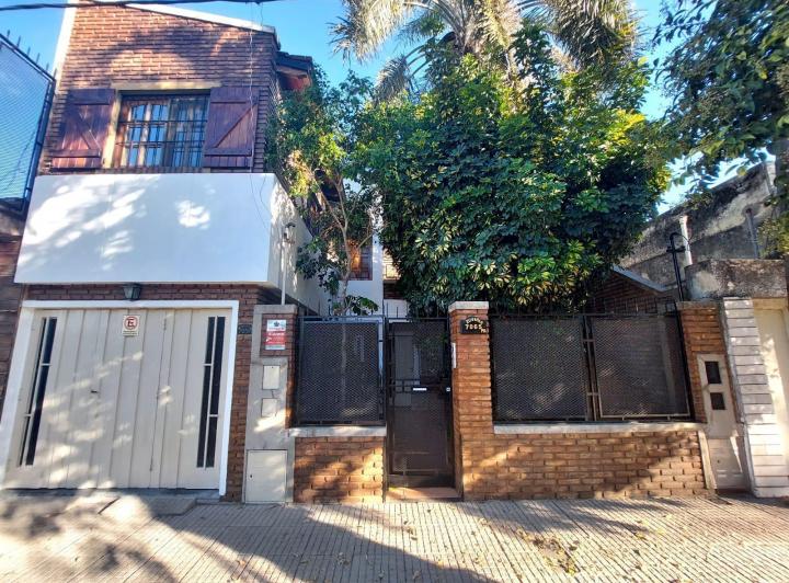 Casa · 200m² · 9 Ambientes · 1 Cochera