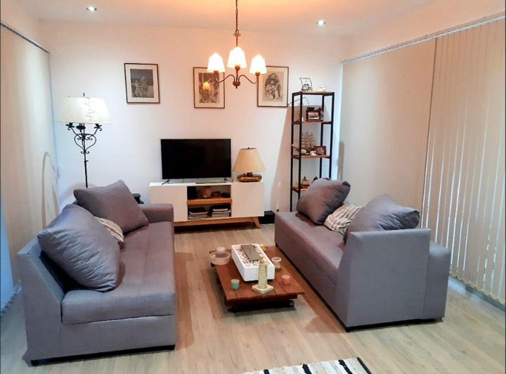 Casa · 4 Ambientes · 1 Cochera