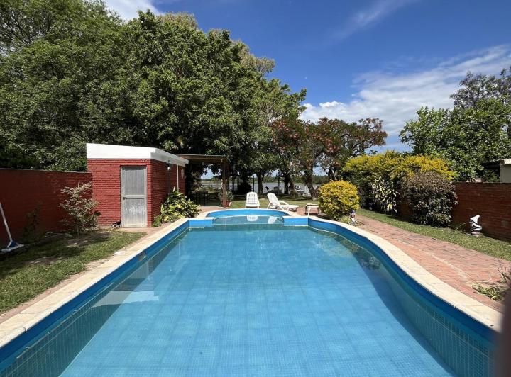 Casa · 1100m² · 6 Ambientes