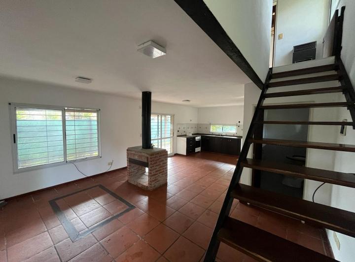 Casa · 91m² · 3 Ambientes · 2 Cocheras