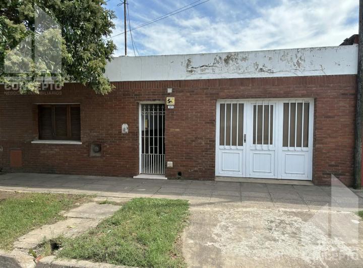 Casa · 296m² · 4 Ambientes · 1 Cochera