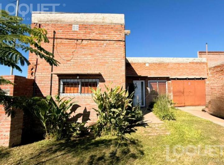 Casa · 105m² · 4 Ambientes · 2 Cocheras