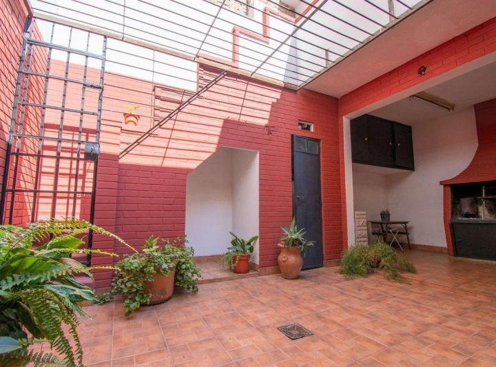 Casa · 198m² · 4 Ambientes · 1 Cochera