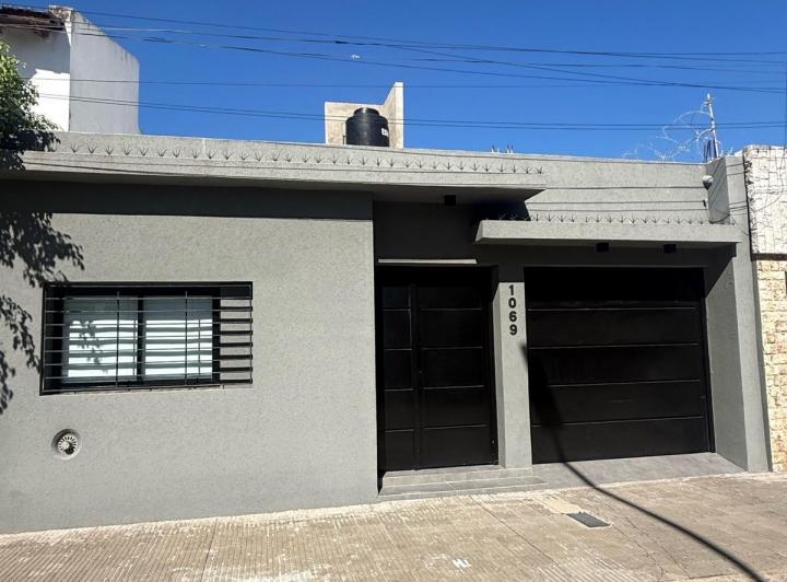 Casa · 98m² · 2 Ambientes · 1 Cochera