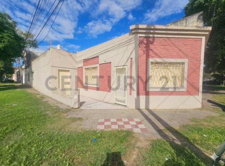 Casa · 116m² · 4 Ambientes · 1 Cochera