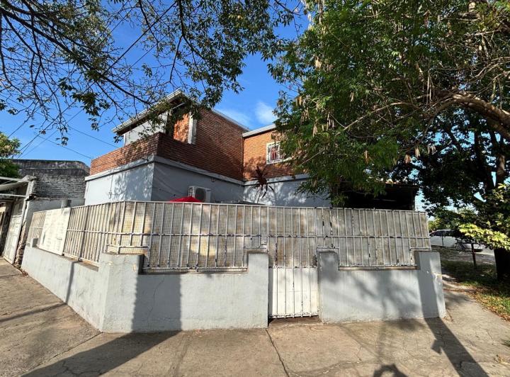 Casa · 154m² · 6 Ambientes · 1 Cochera