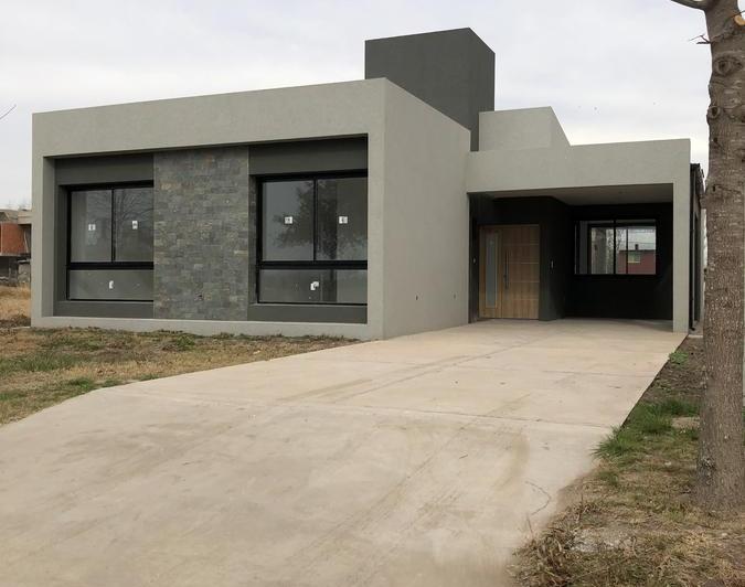 Casa · 460m² · 2 Dormitorios · 1 Cochera