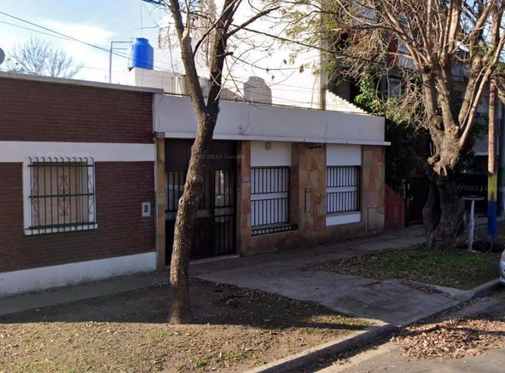Casa · 107m² · 4 Ambientes · 1 Cochera