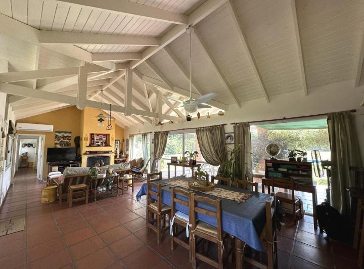 Casa · 127m² · 3 Ambientes · 2 Cocheras
