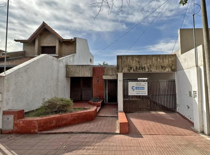 Casa · 97m² · 6 Ambientes · 1 Cochera