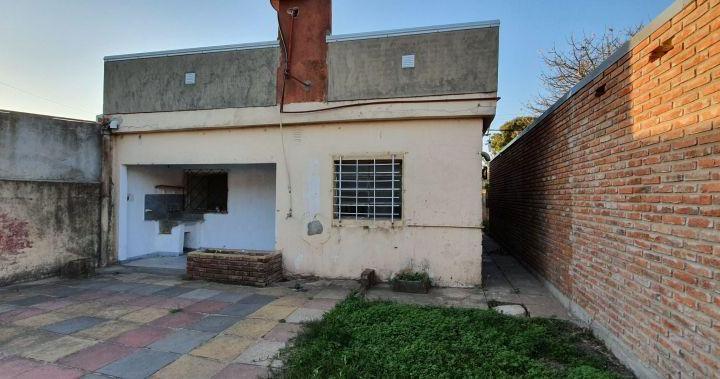Casa · 159m² · 2 Dormitorios · 1 Cochera