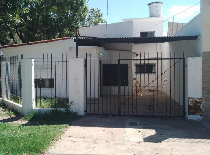 Casa · 130m² · 4 Ambientes · 1 Cochera