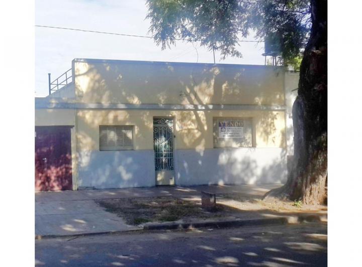 Casa · 92m² · 4 Ambientes · 6 Cocheras