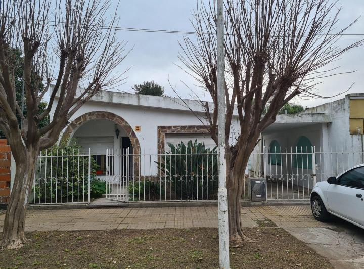 Casa · 131m² · 3 Ambientes · 1 Cochera