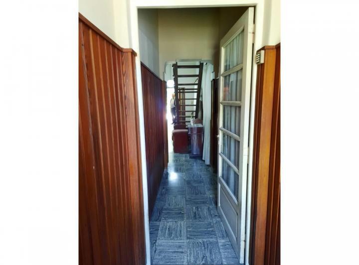 Casa · 130m² · 7 Ambientes · 1 Cochera