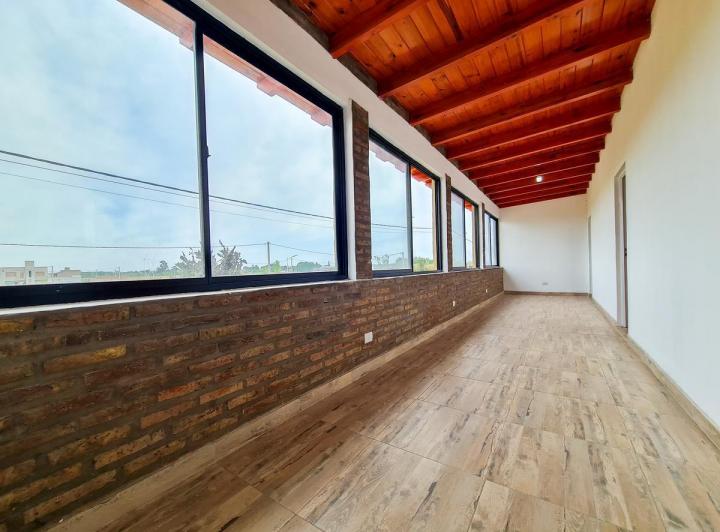Casa · 187m² · 5 Ambientes · 2 Cocheras