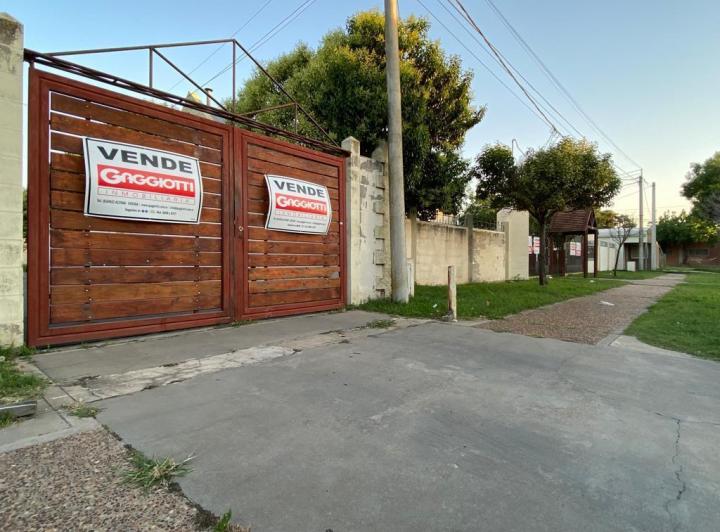 Casa · 448m² · 1 Dormitorio · 1 Cochera