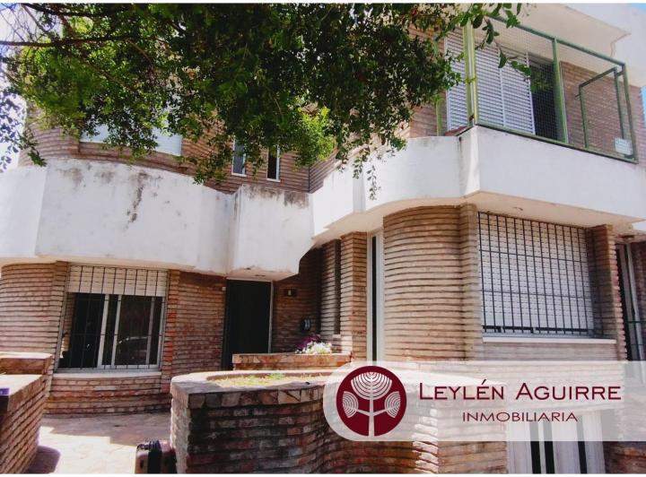 Casa · 257m² · 4 Dormitorios · 1 Cochera