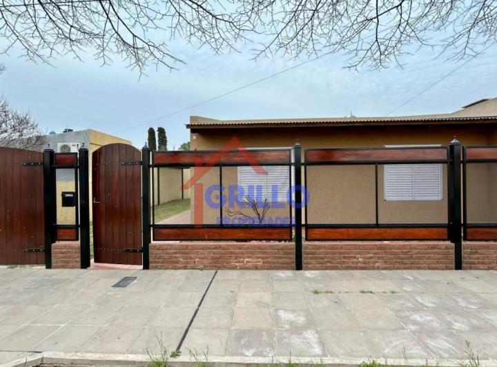 Casa · 98m² · 3 Ambientes · 1 Cochera