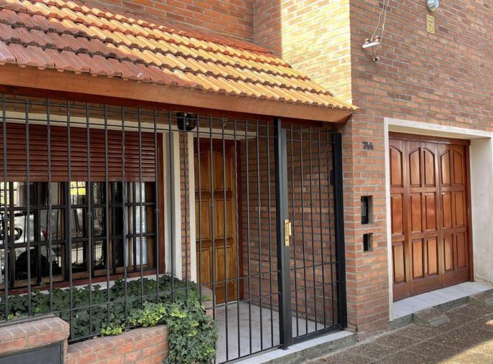 Casa · 135m² · 3 Ambientes · 1 Cochera
