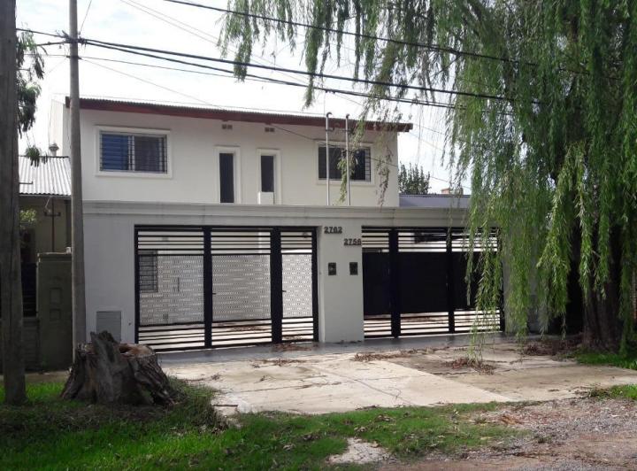Casa · 85m² · 6 Ambientes · 1 Cochera