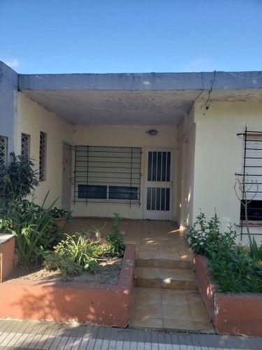 Casa · 110m² · 3 Ambientes · 1 Cochera