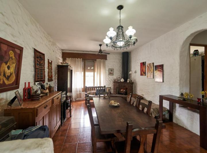 Casa · 354m² · 13 Ambientes · 1 Cochera