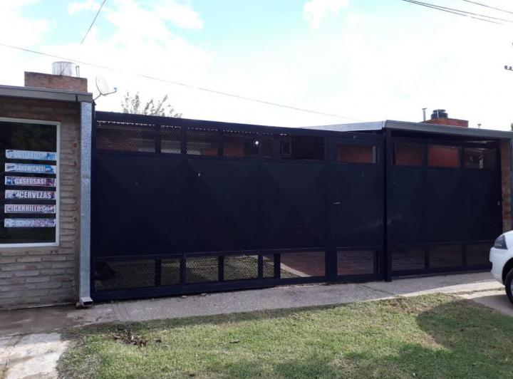 Casa · 110m² · 5 Ambientes · 2 Cocheras