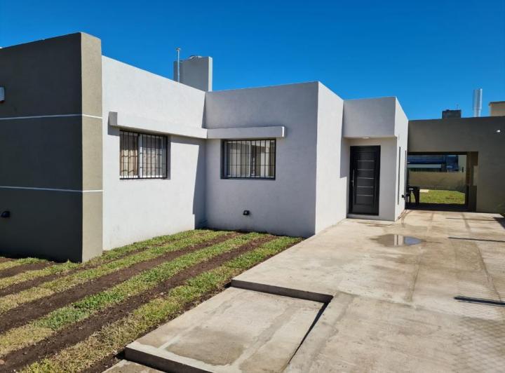 Casa · 90m² · 3 Ambientes · 1 Cochera